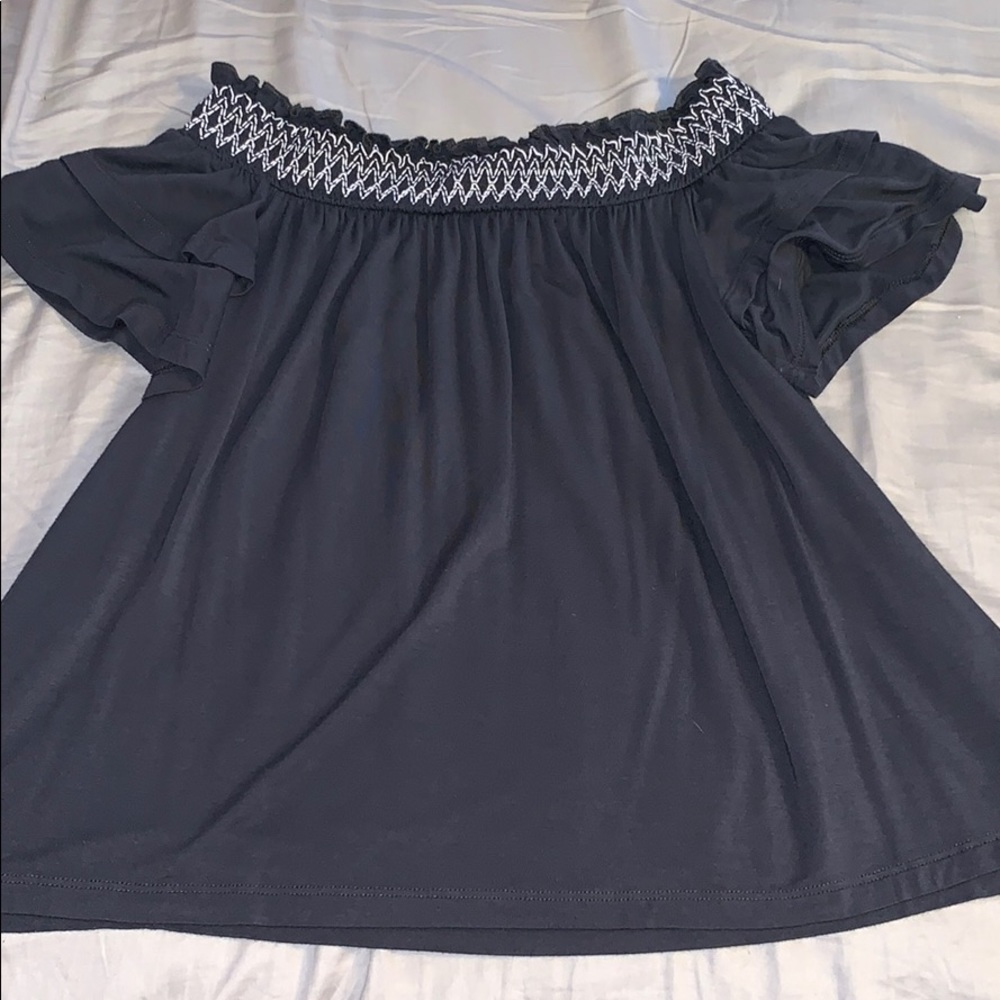 American Eagle off the shoulder top